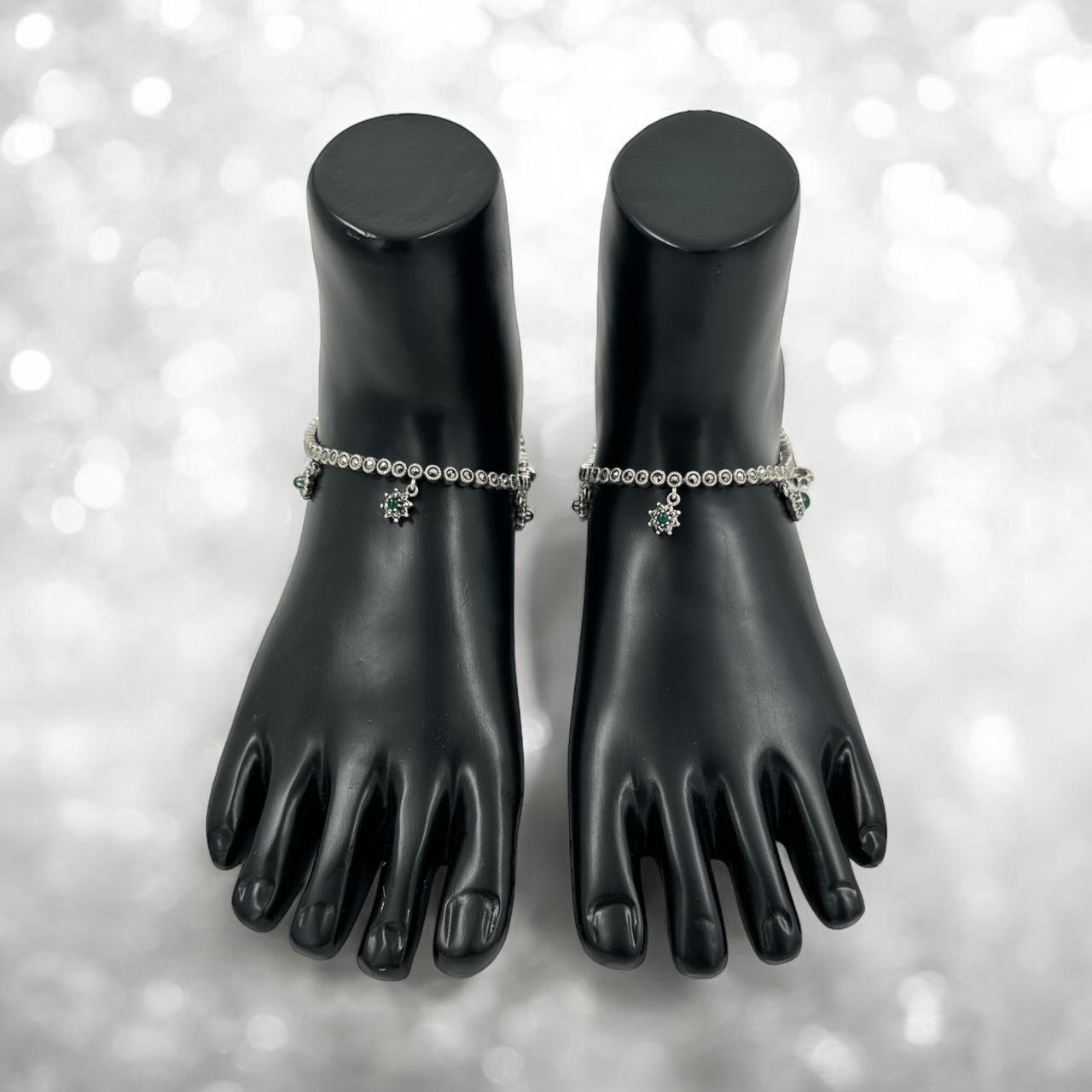 Antique Polish Anklet – Marker & Green Stones Flower Design