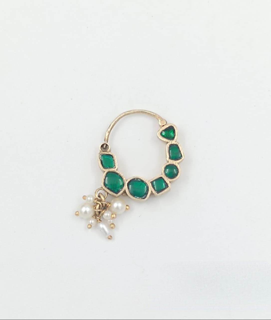 Emerald Pearl Screw Nose Pin