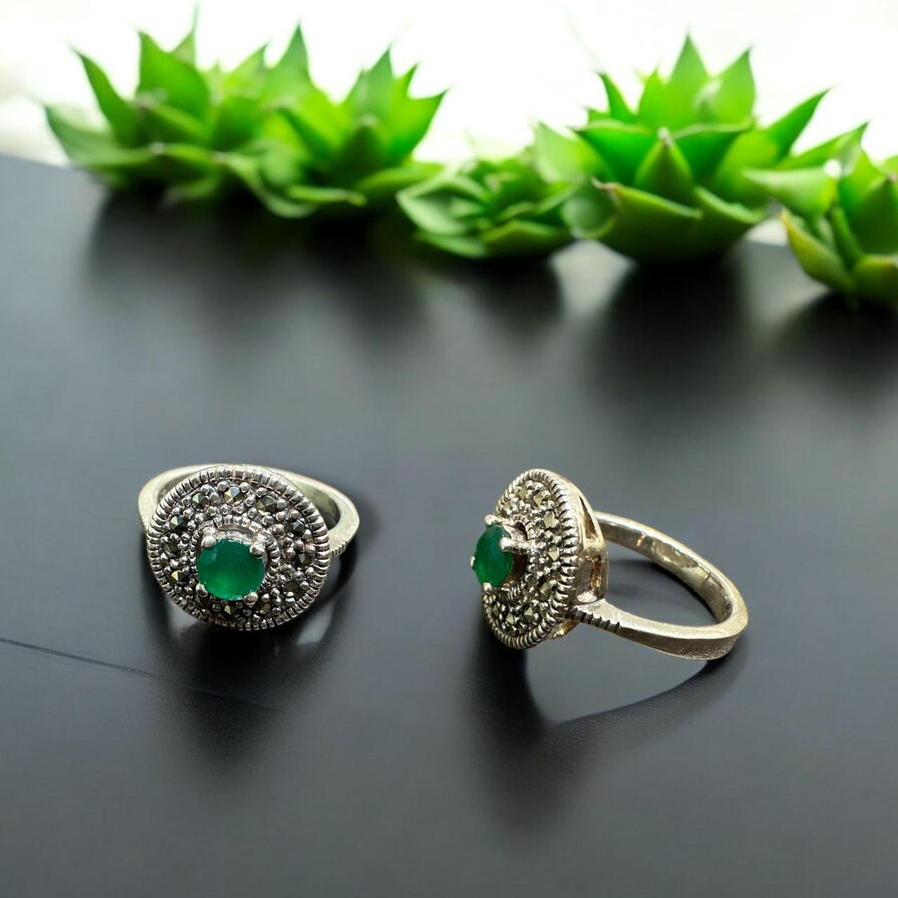 Green Stone Ladies Ring