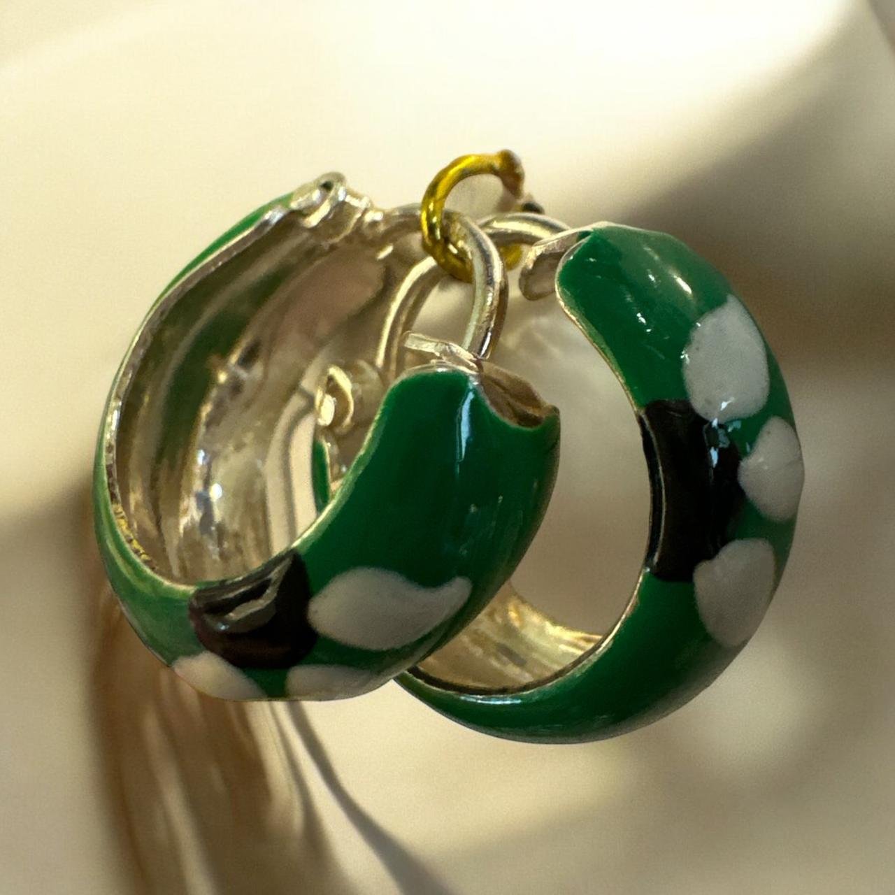 Green & White Colour earrings