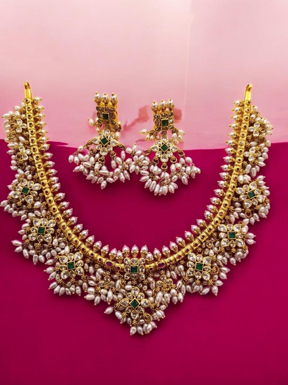 Gutta Pusalu Stone Necklace Set