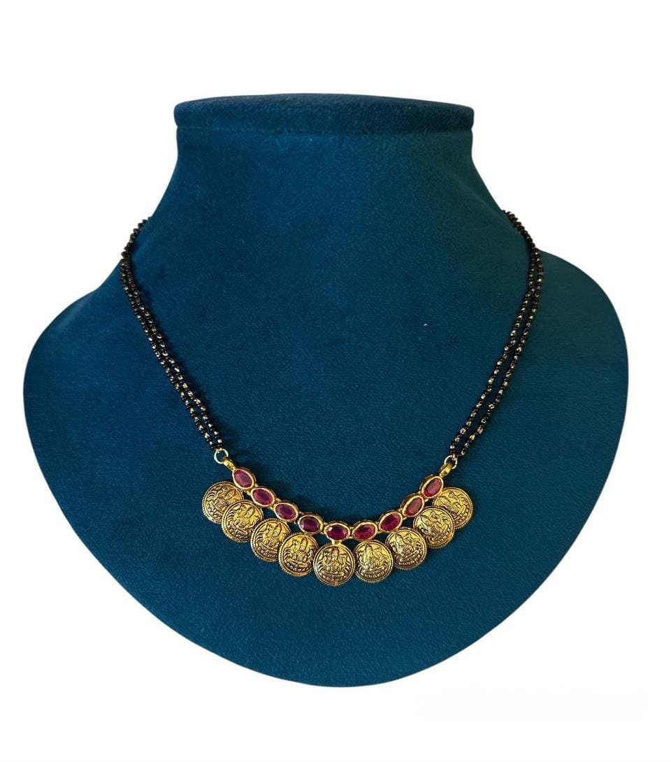 Kasulu pendent with ruby stones  2 lines  chain gold polish