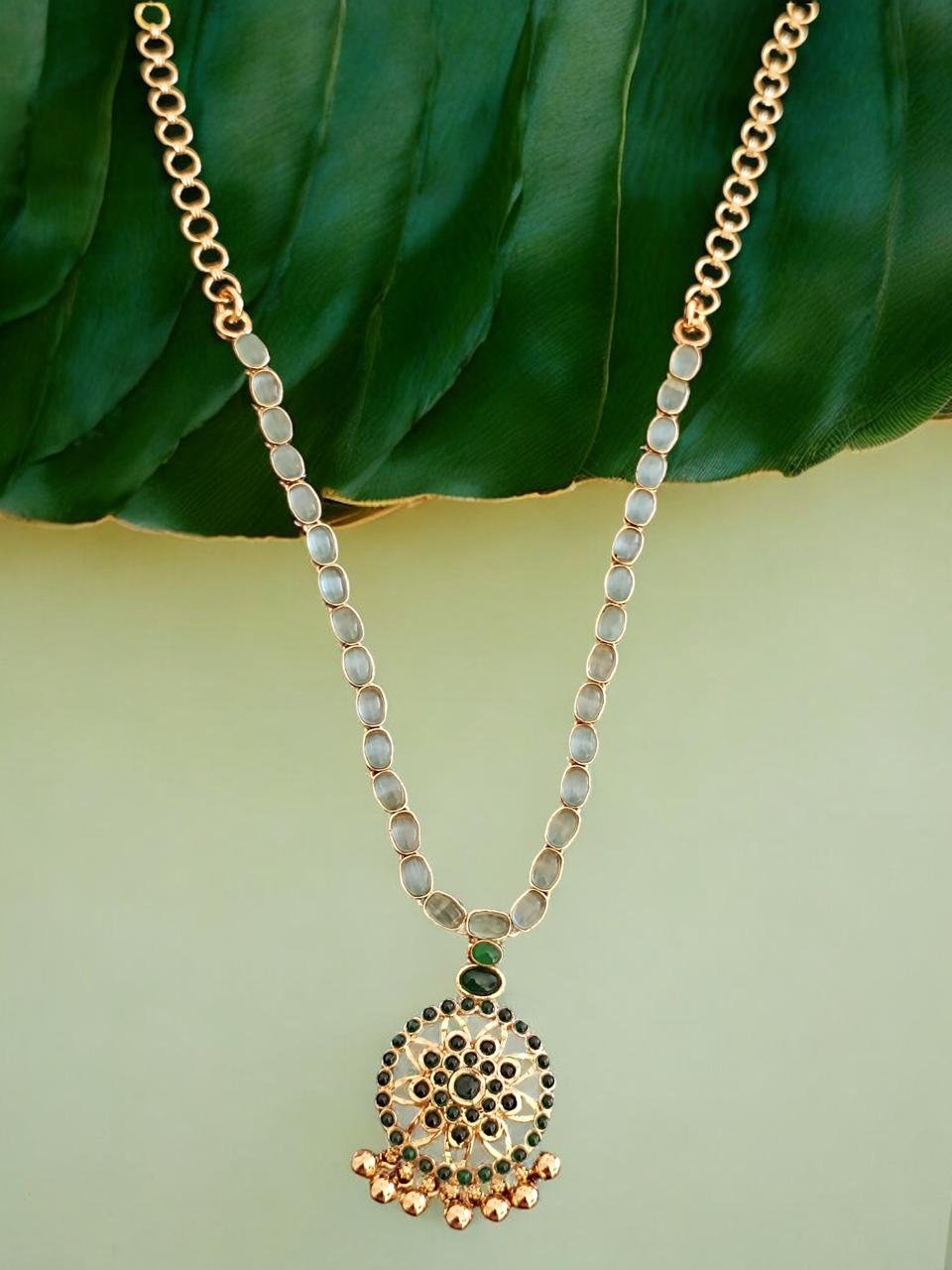 Lite Green & Pota Stone Pendant Necklace