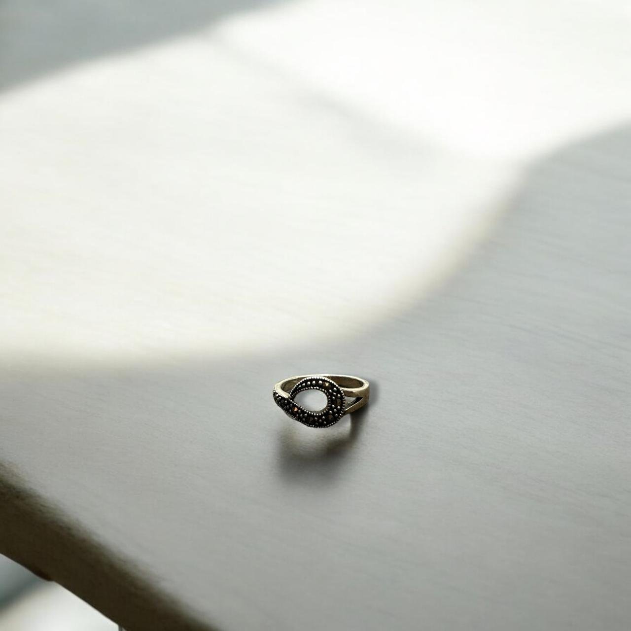 Marker Stones Silver Polish Ladies Ring