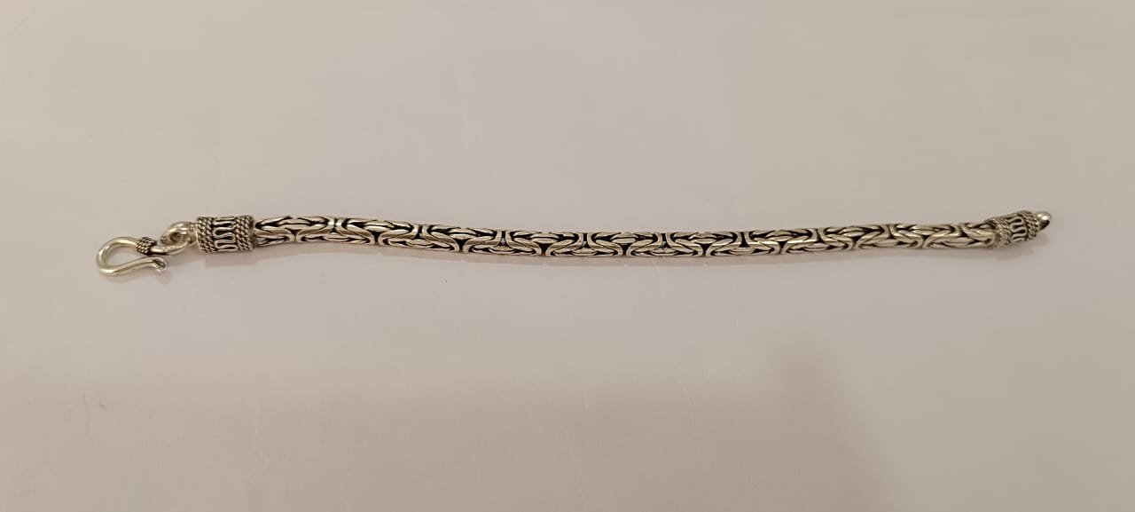 Men's bracelet with silver polish