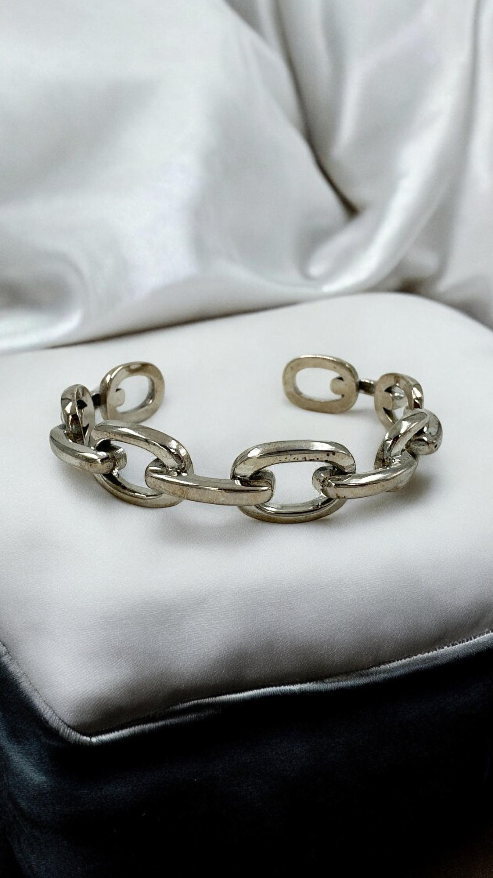 Men's kada open model