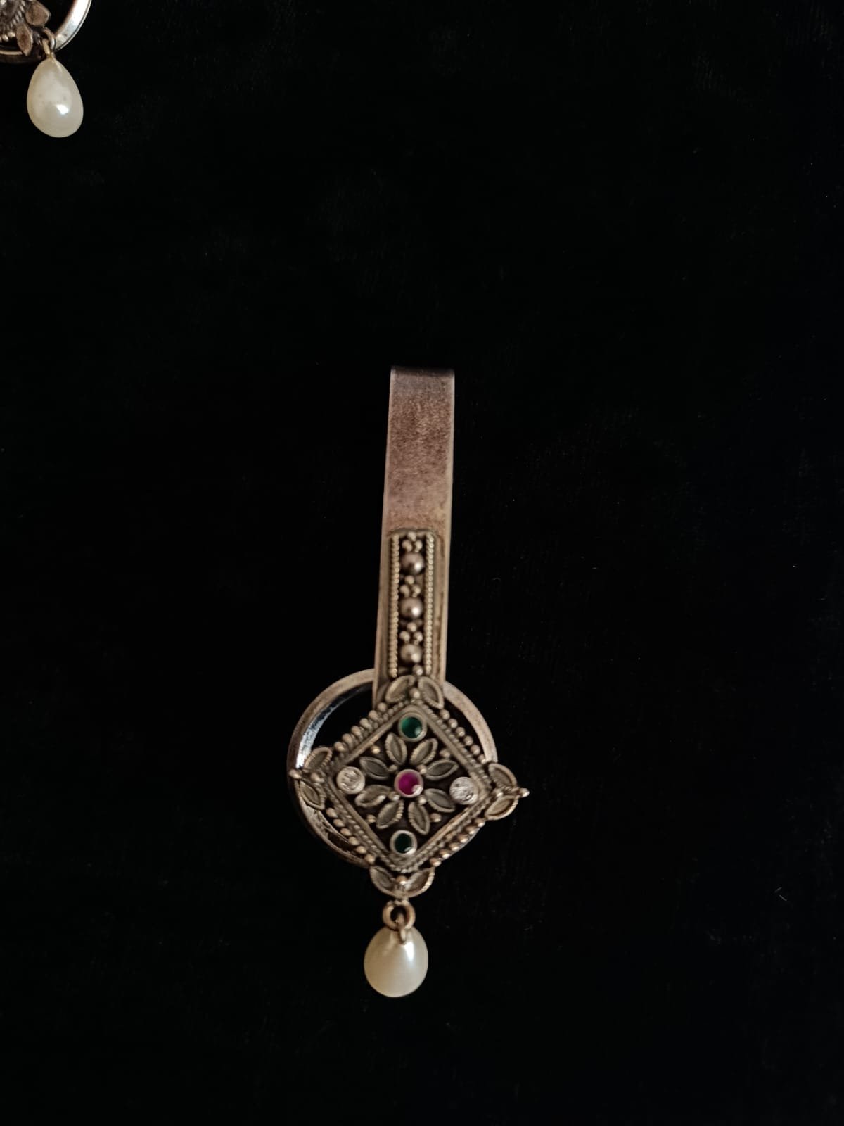 Multi-Colour Stones & Pearl Key Chain