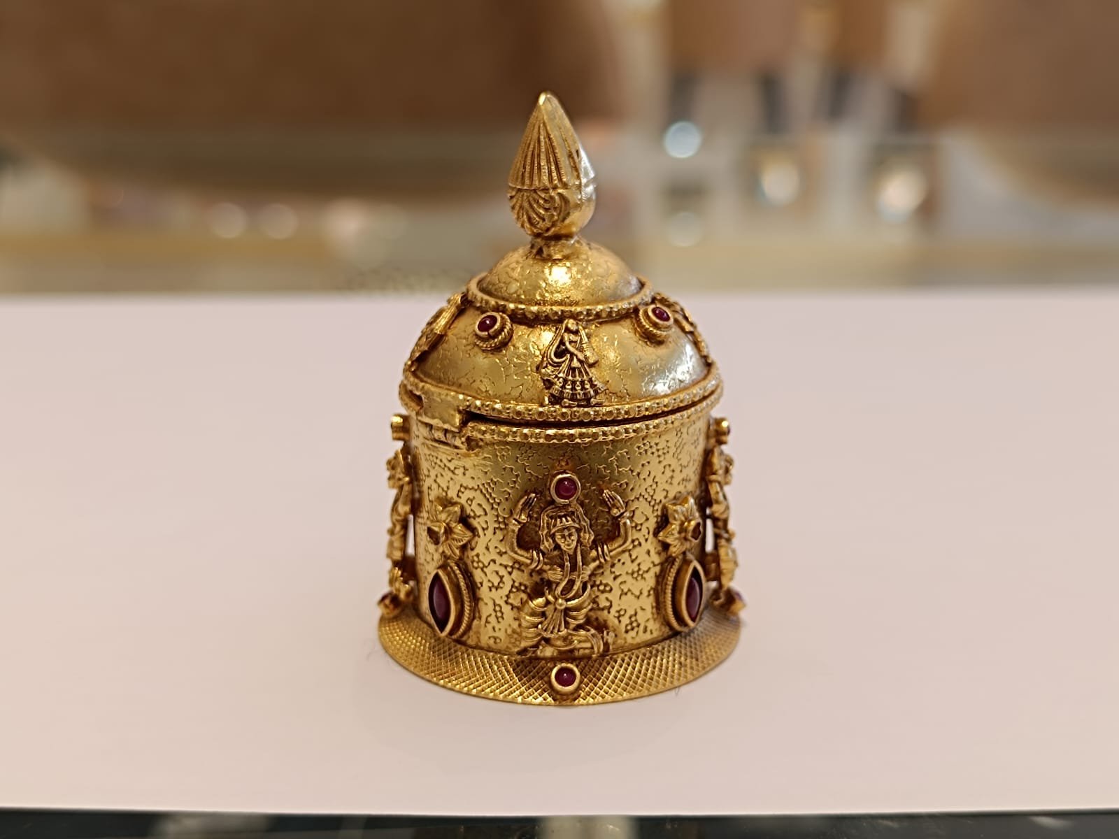 Nakshi Ruby Kumkum Bharani