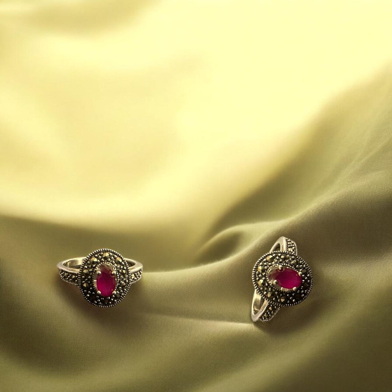 Pink & Marker Stones Ladies Finger Ring