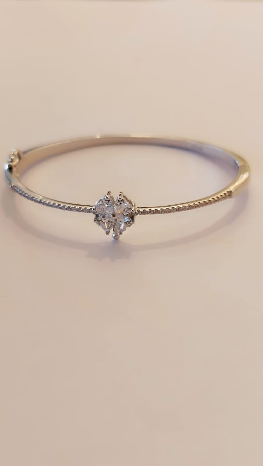 Premium cz stones with silver polish bracet