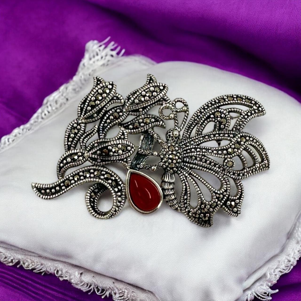 Royal Leaf Modal Saree Pin