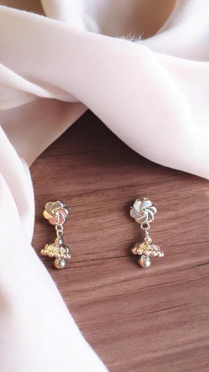 Small Silver-Polish Buttalu Studs