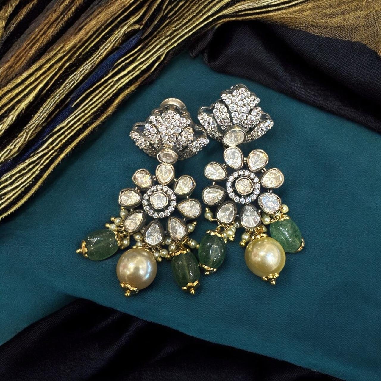 Victoria Emerald Drops