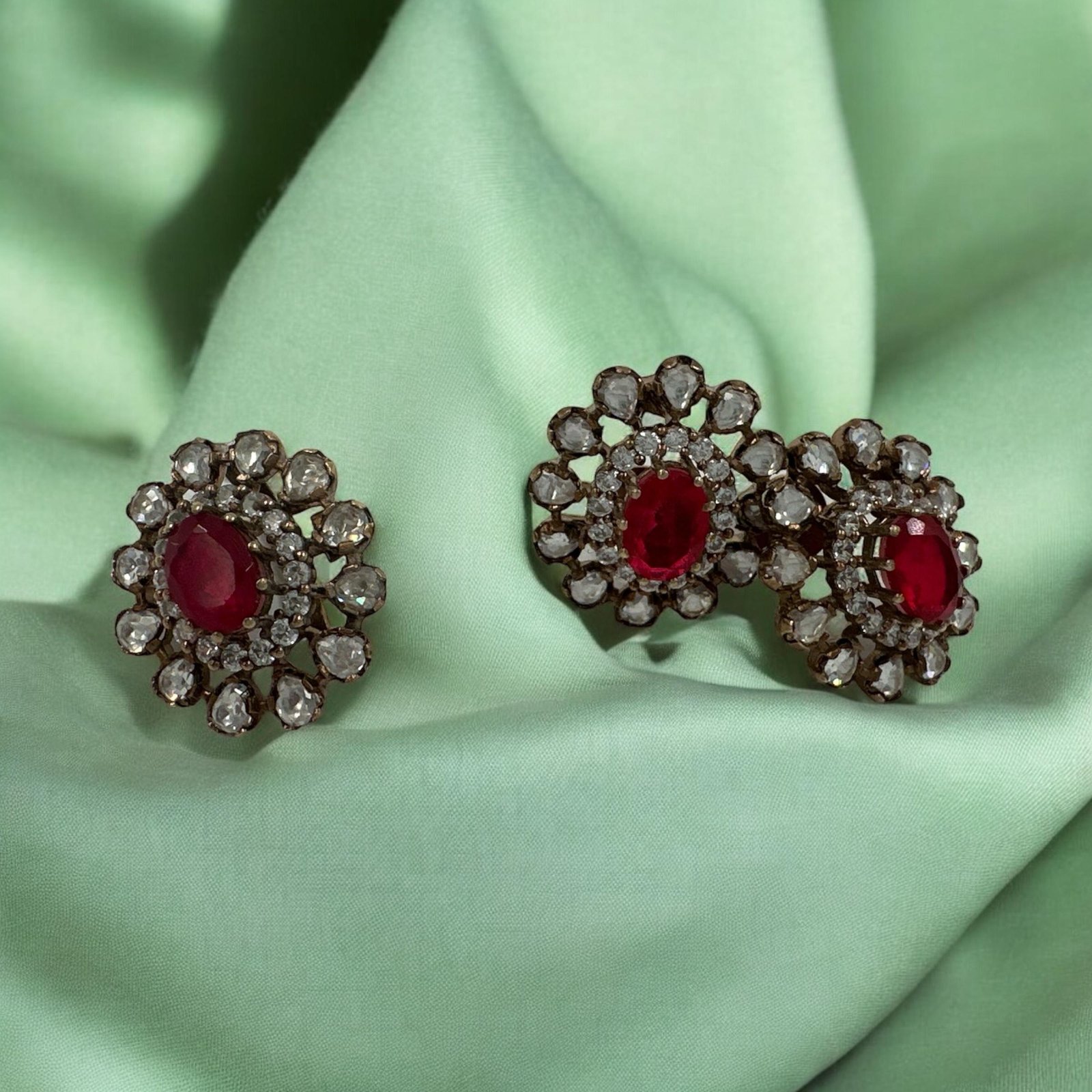 Victoria polish and red stone and premium cz stones Victoria pendent set