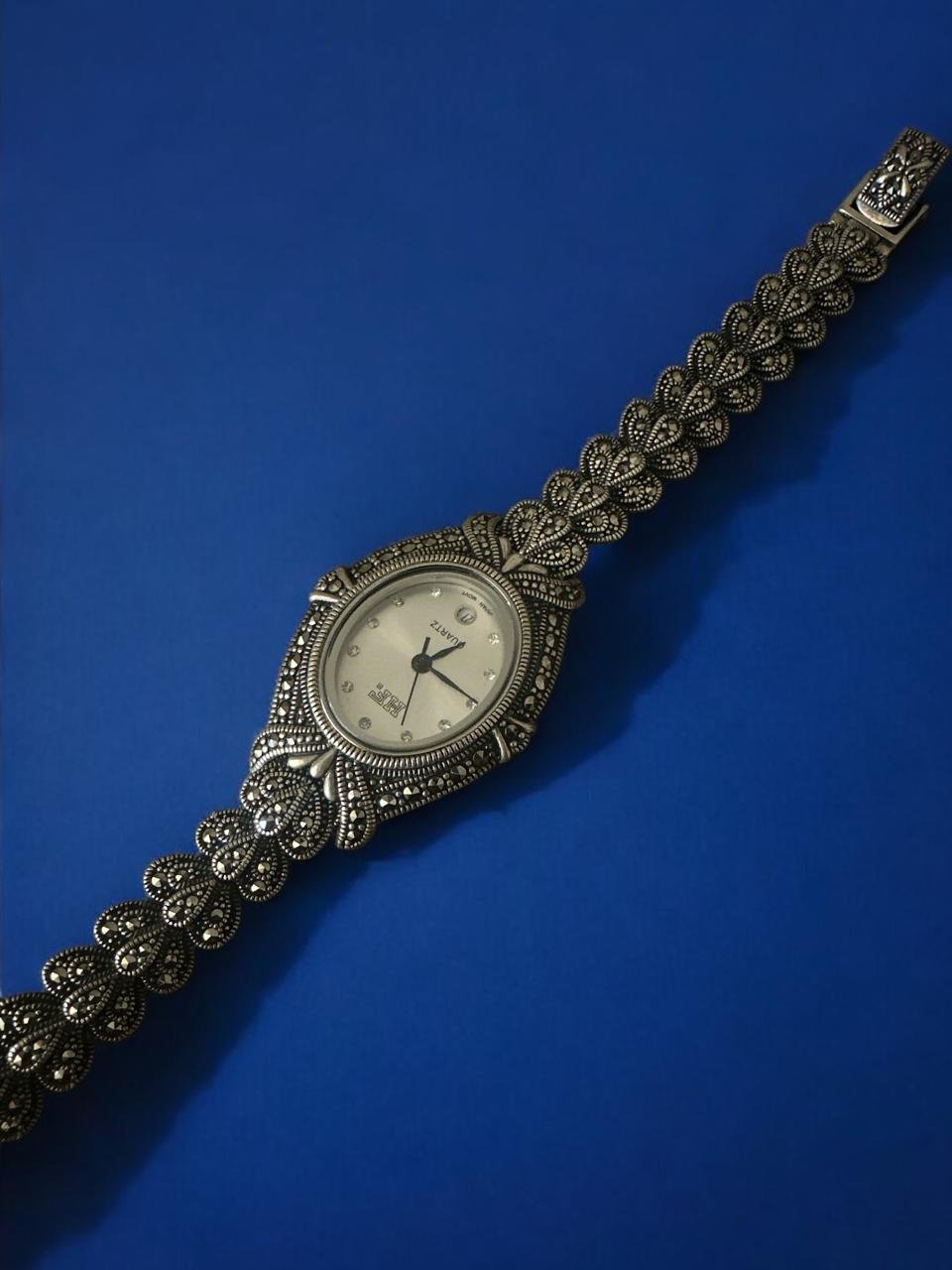 Women's  watches  with marker  stones